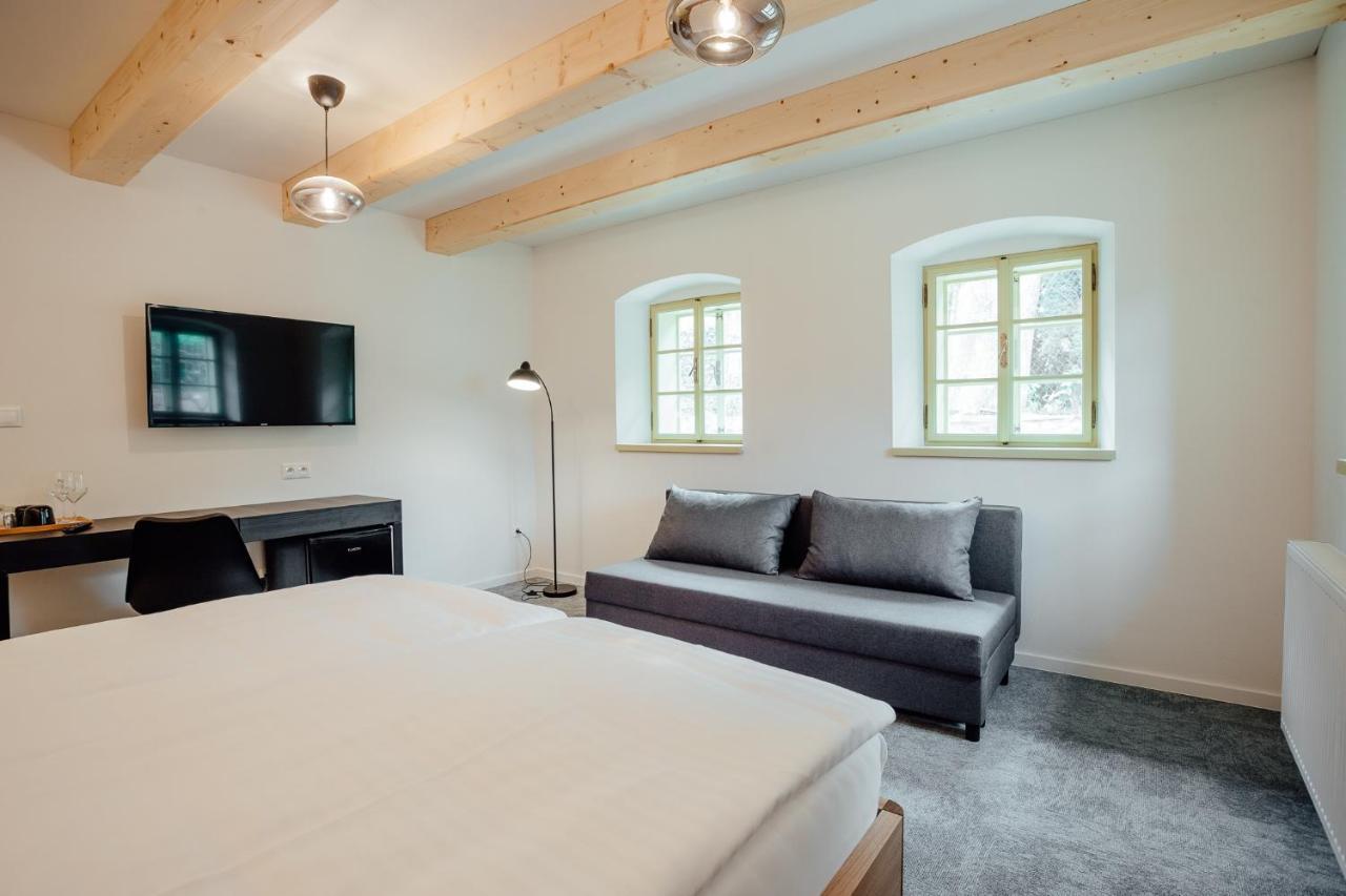 Resla Residence I, Ii, Banská Štiavnica エクステリア 写真