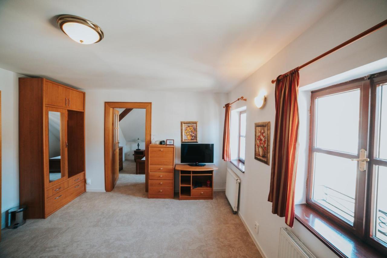 Resla Residence I, Ii, Banská Štiavnica エクステリア 写真
