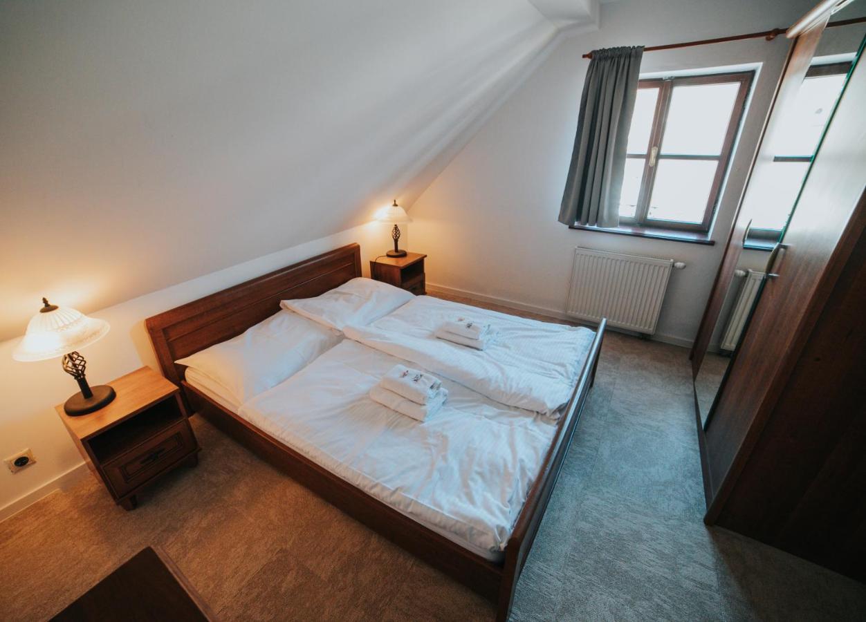 Resla Residence I, Ii, Banská Štiavnica エクステリア 写真