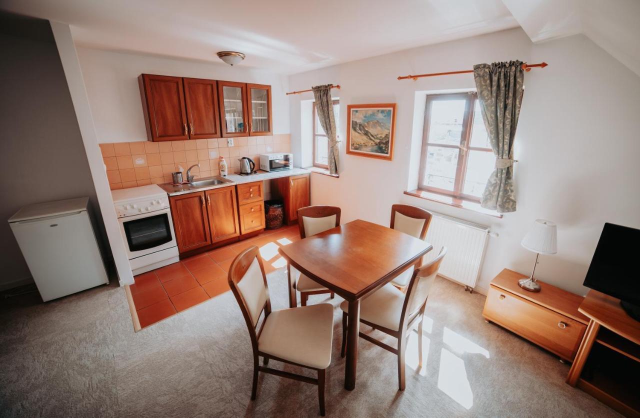 Resla Residence I, Ii, Banská Štiavnica エクステリア 写真